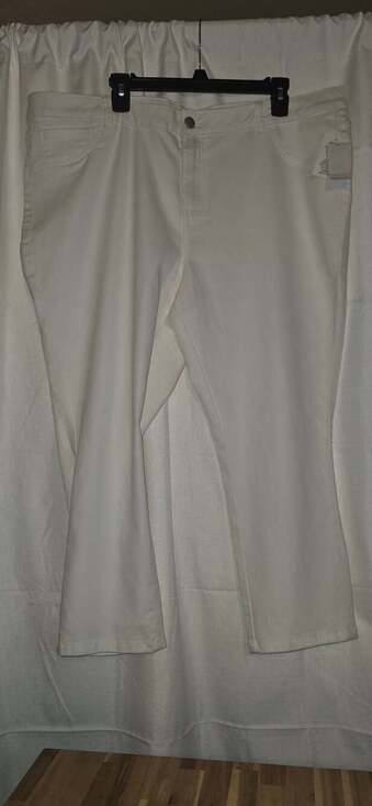 Anko Denim - Anko NWT Plus Size 20/24 White Mid Rise Skinny Everyday Stretch Capri Jeans